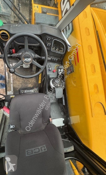 Vybavenie stavebného stroja JCB  525-60