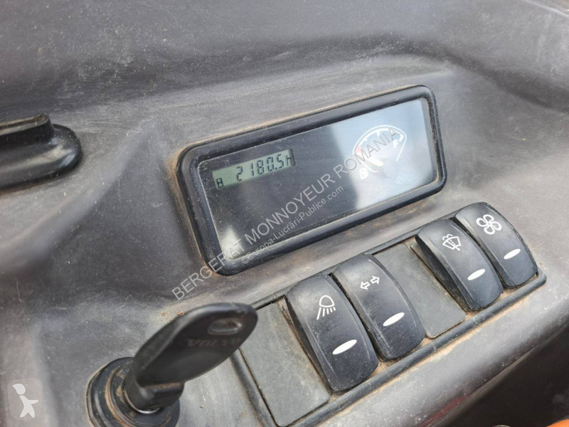Vybavenie stavebného stroja Volvo EC18E
