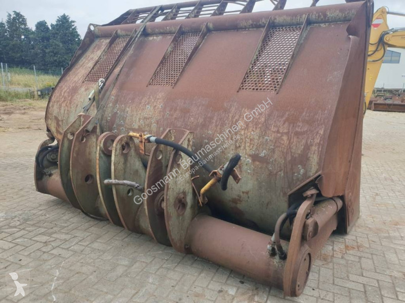 تجهيزات الأشغال العمومية Komatsu Hochkippschaufel