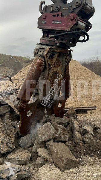 Vybavenie stavebného stroja Demarec DCC-30-C