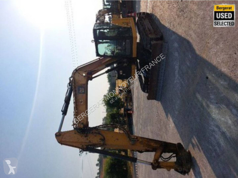 Vybavenie stavebného stroja Caterpillar 310