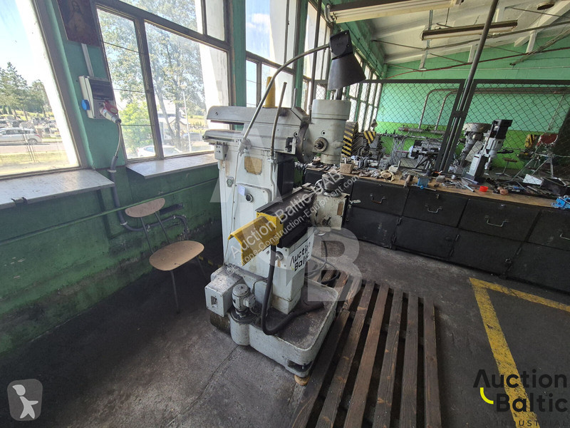 Vybavenie stavebného stroja  Milling machine