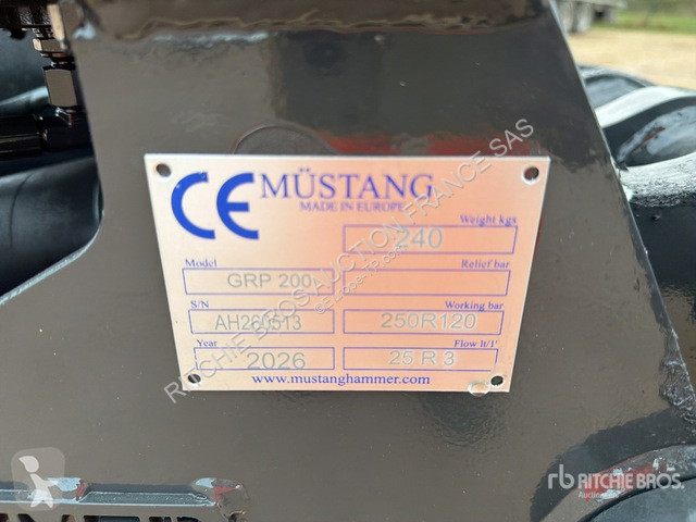 تجهيزات الأشغال العمومية Mustang  GRP200