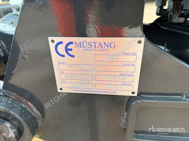 تجهيزات الأشغال العمومية Mustang  GRP200