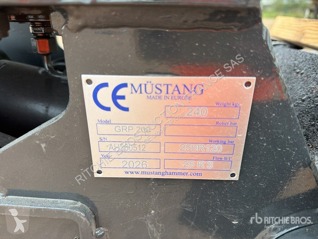 تجهيزات الأشغال العمومية Mustang  GRP200