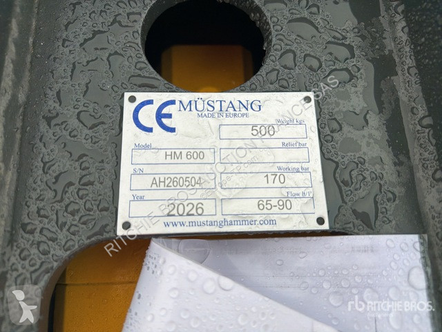 تجهيزات الأشغال العمومية Mustang  HM600