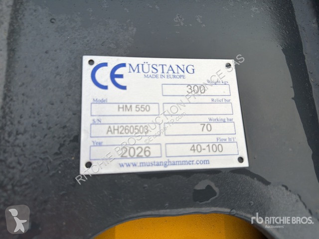 تجهيزات الأشغال العمومية Mustang