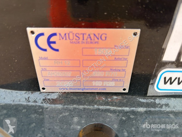 تجهيزات الأشغال العمومية Mustang 12