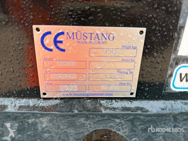 تجهيزات الأشغال العمومية Mustang 10