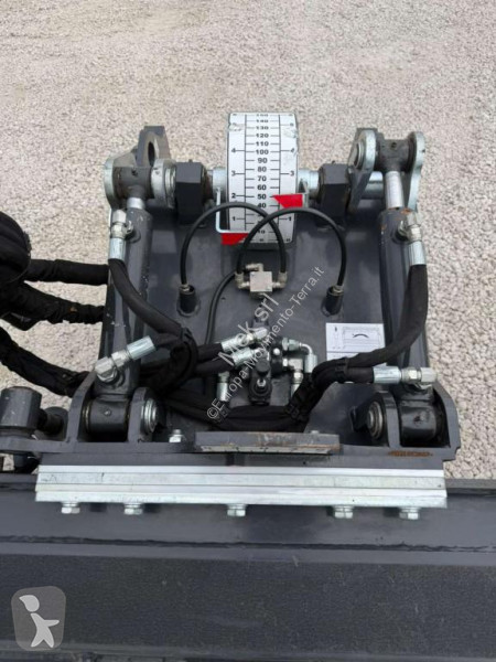 تجهيزات الأشغال العمومية Bobcat 18PSL