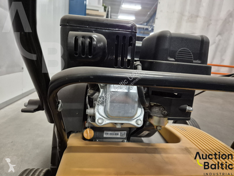 Строително оборудване Cub Cadet XC1 B40
