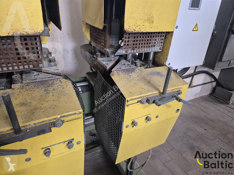 Aanbouwstukken voor bouwmachines  AKS 1200