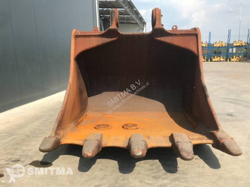 Aanbouwstukken voor bouwmachines Caterpillar...