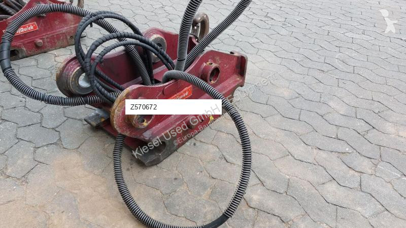 تجهيزات الأشغال العمومية Oilquick Attache...