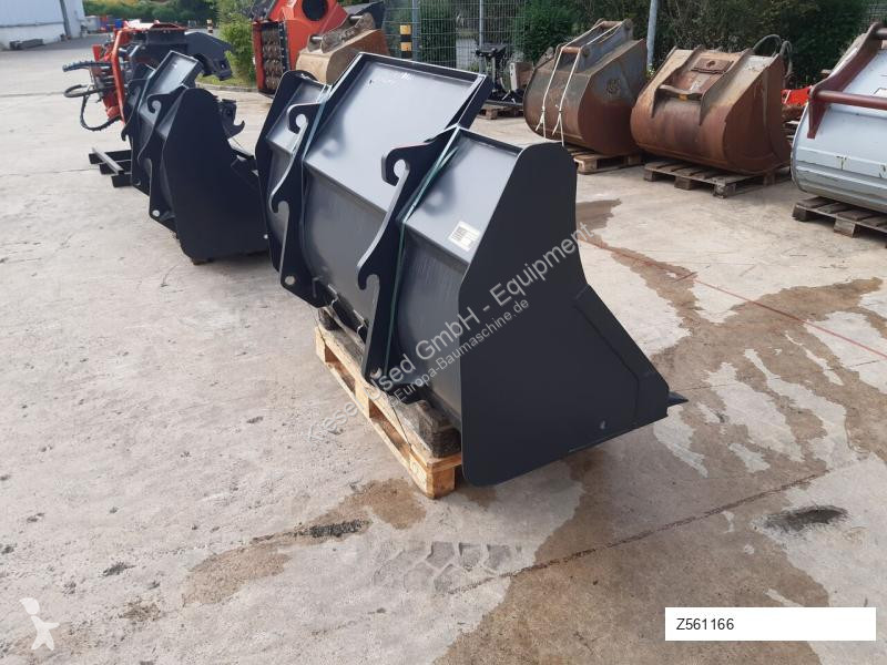 تجهيزات الأشغال العمومية Mecalac Erdbauschaufel...