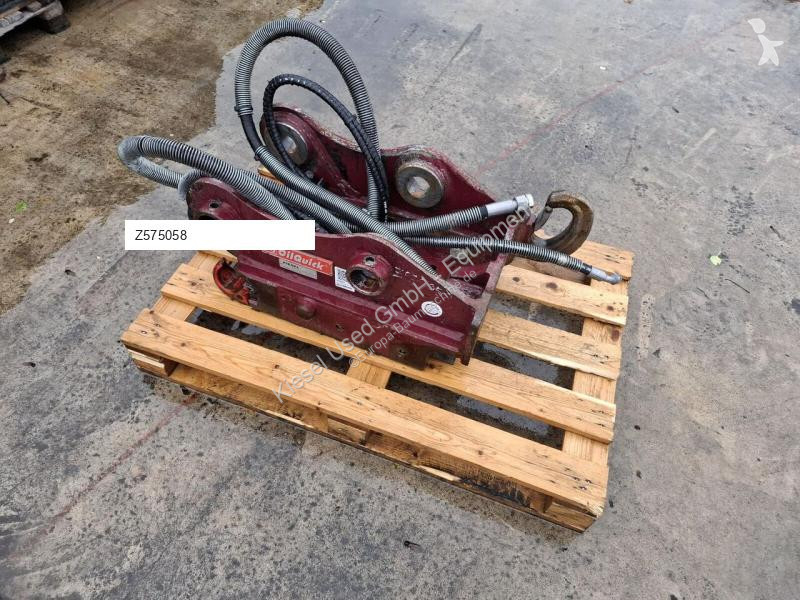 Echipamente pentru construcţii Oilquick Attache...