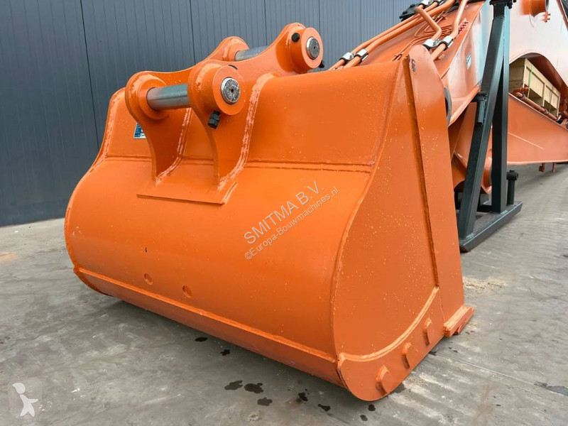 Vybavenie stavebného stroja Hitachi ZX220 18m...