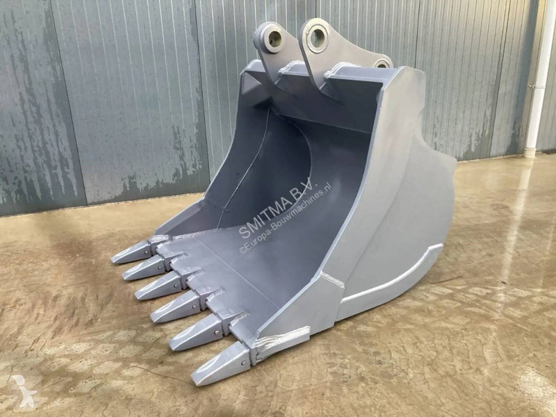 تجهيزات الأشغال العمومية Komatsu