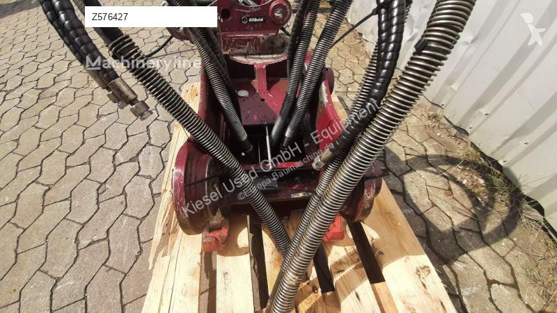 تجهيزات الأشغال العمومية Hitachi Attache rapide...