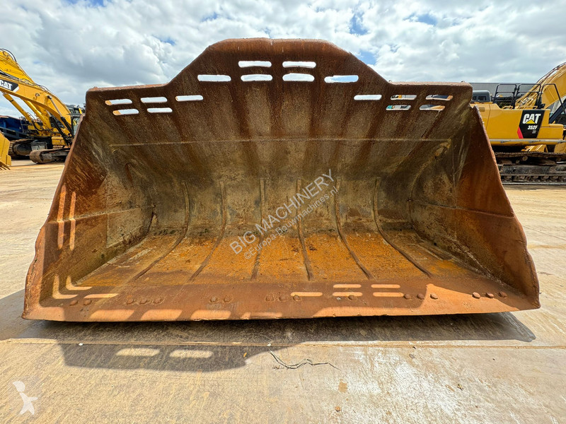 Aanbouwstukken voor bouwmachines Caterpillar...