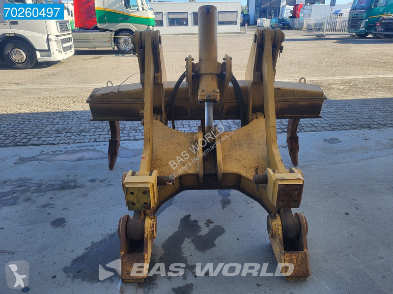 Equipamientos maquinaria OP  D6 RIPPER