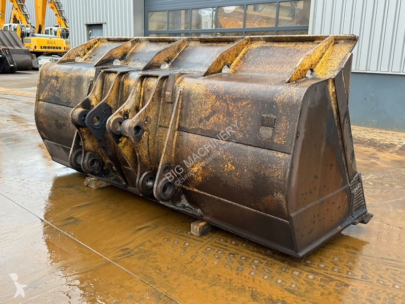 Aanbouwstukken voor bouwmachines Caterpillar...