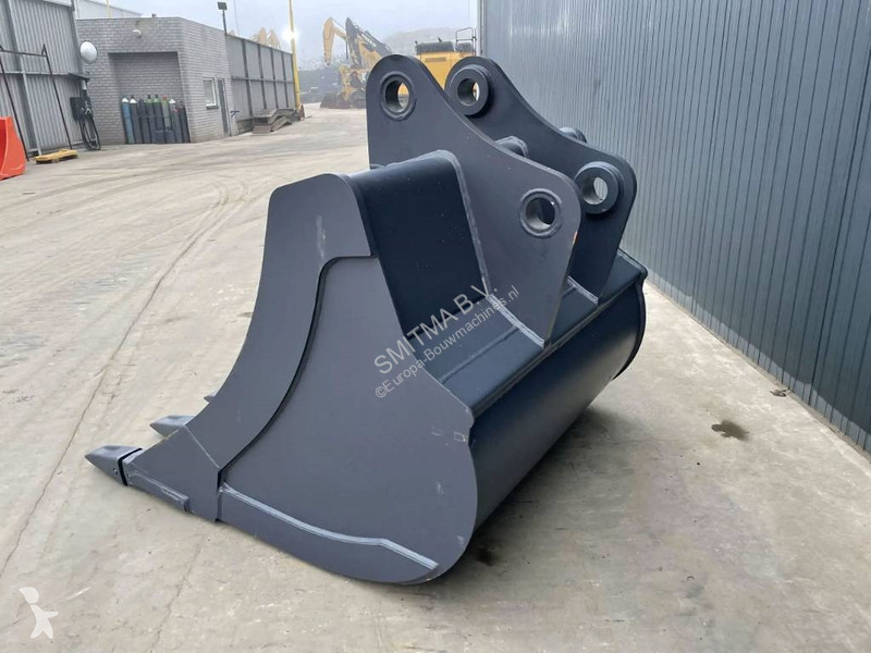 تجهيزات الأشغال العمومية Komatsu PC290