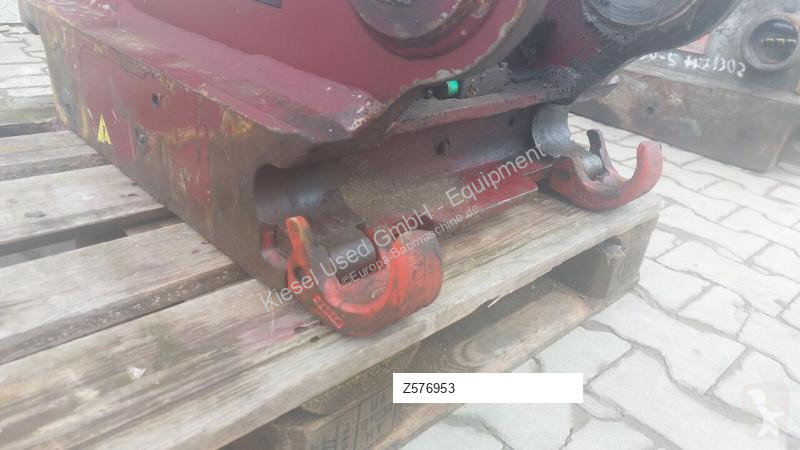 تجهيزات الأشغال العمومية Oilquick Attache...