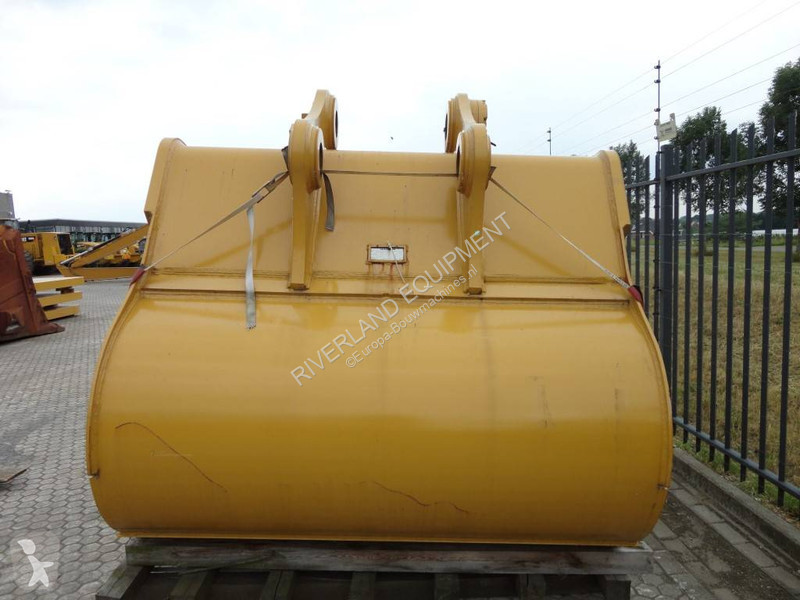 Equipamientos maquinaria OP Caterpillar 374 CAT...