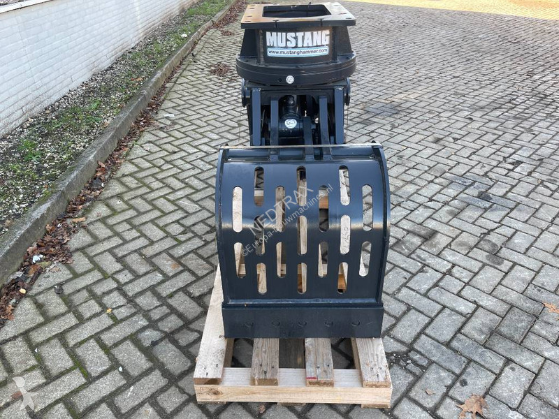Equipamientos maquinaria OP Mustang GRP 450...