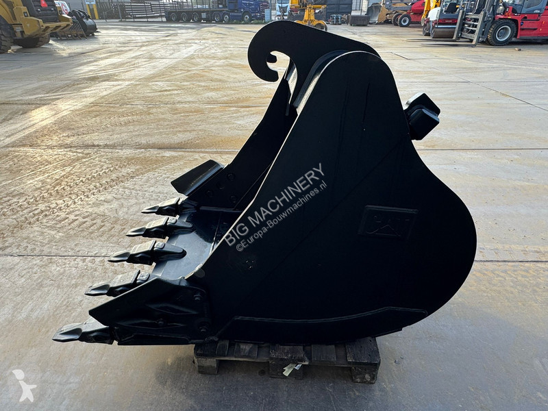 Aanbouwstukken voor bouwmachines Caterpillar...