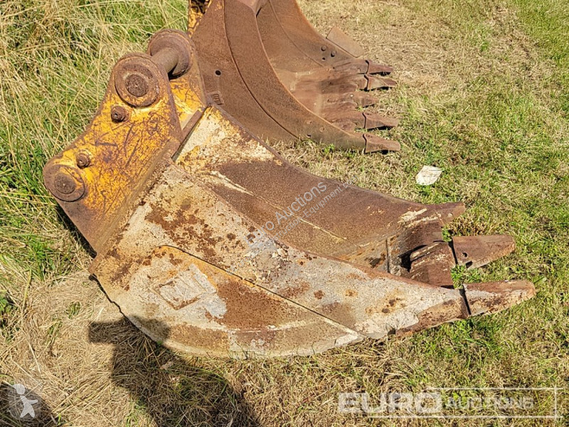 Echipamente pentru construcţii Caterpillar