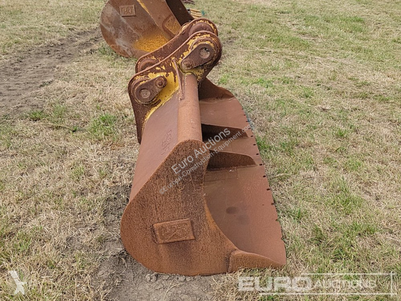 Echipamente pentru construcţii Caterpillar
