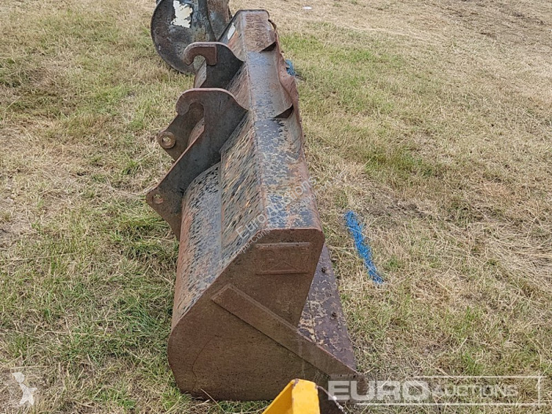 Echipamente pentru construcţii Caterpillar