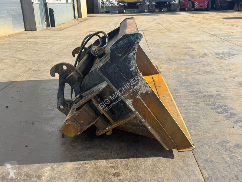 Aanbouwstukken voor bouwmachines  Side-Tilting...