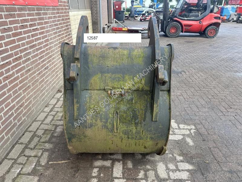 Aanbouwstukken voor bouwmachines  CW 40