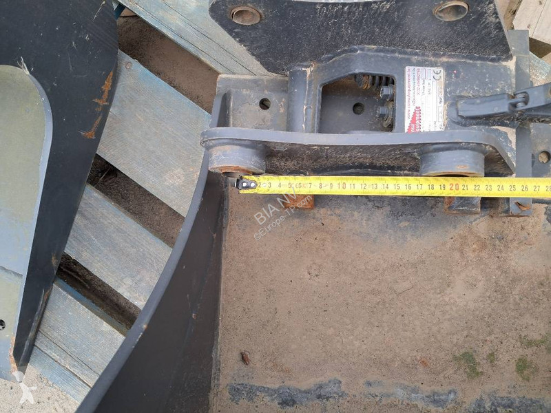 Equipamientos maquinaria OP Komatsu PC24MR-5...