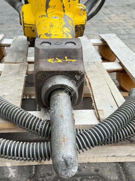 Echipamente pentru construcţii Atlas Copco SB102