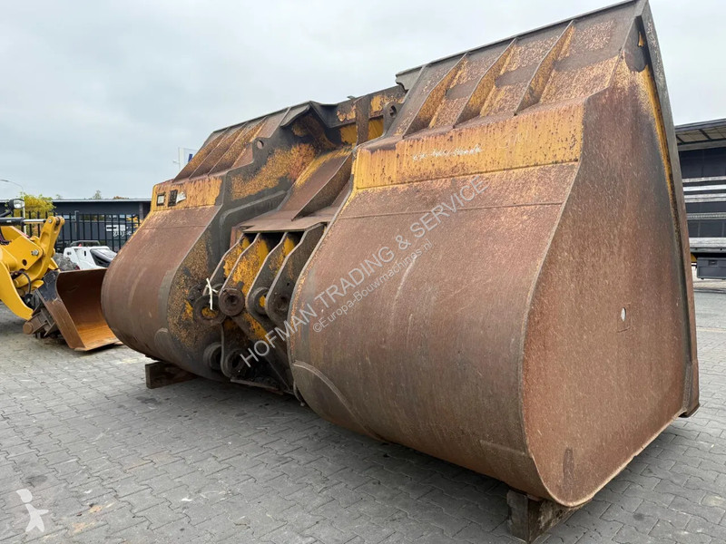 Vybavenie stavebného stroja Caterpillar 980M