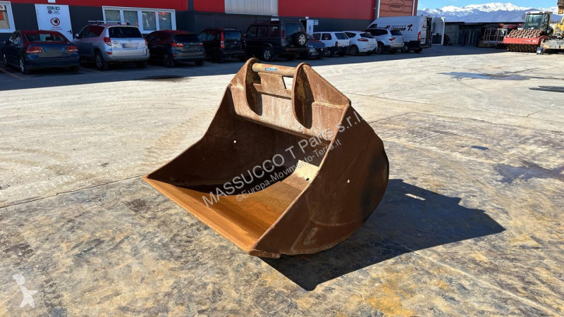 Vybavenie stavebného stroja  S80