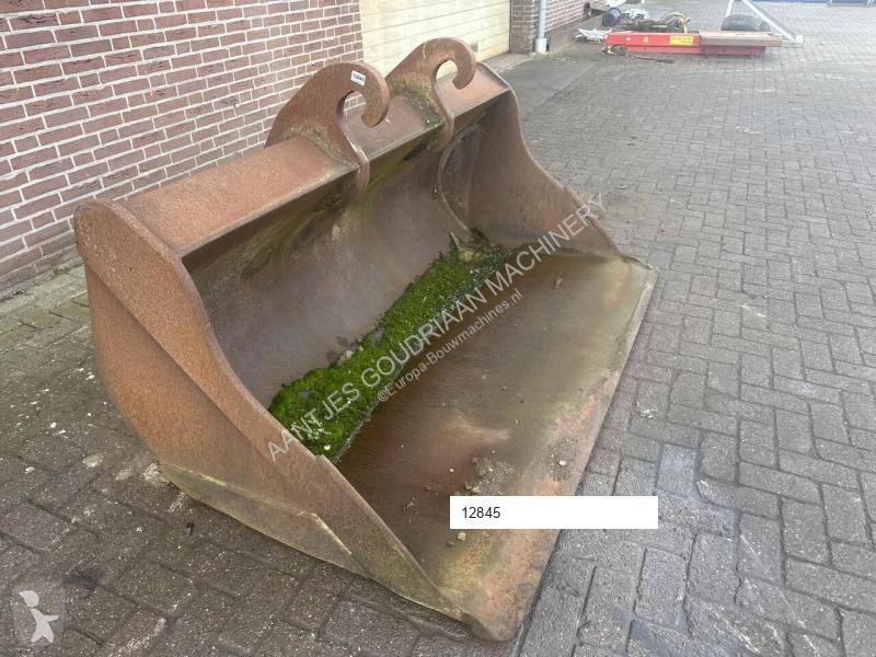 Vybavenie stavebného stroja  CW30
