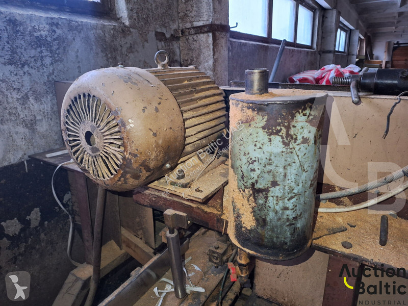 Vybavenie stavebného stroja  cutting machine