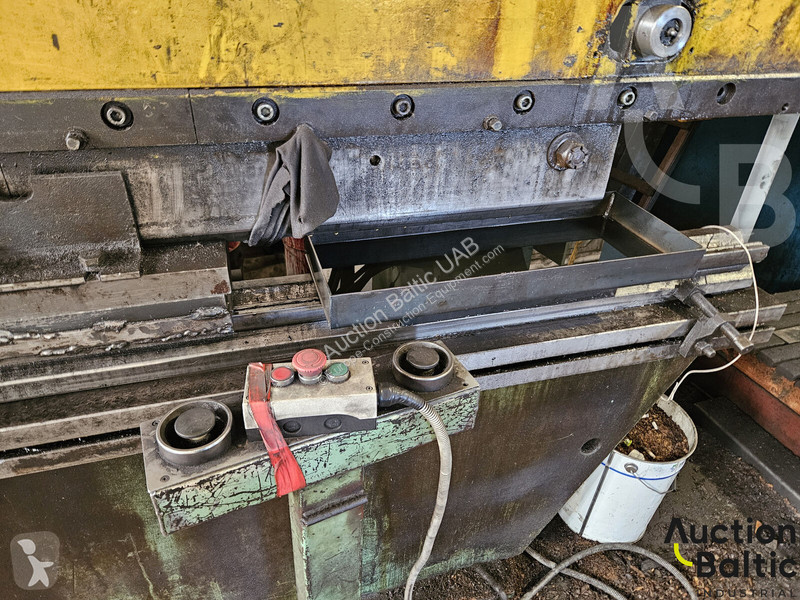 Vybavenie stavebného stroja  bending machine