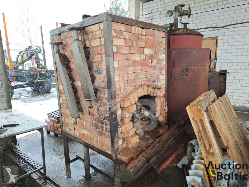 Vybavenie stavebného stroja  with firebox