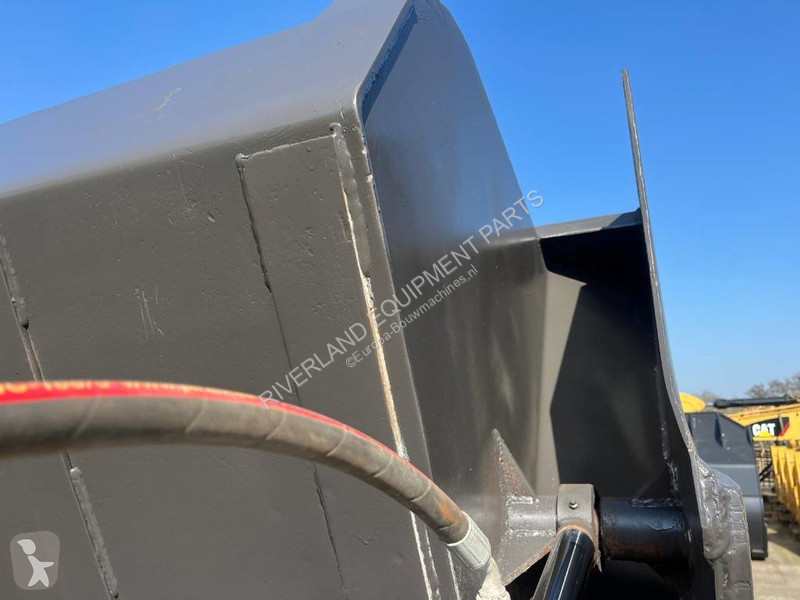 تجهيزات الأشغال العمومية Volvo high tip bucket