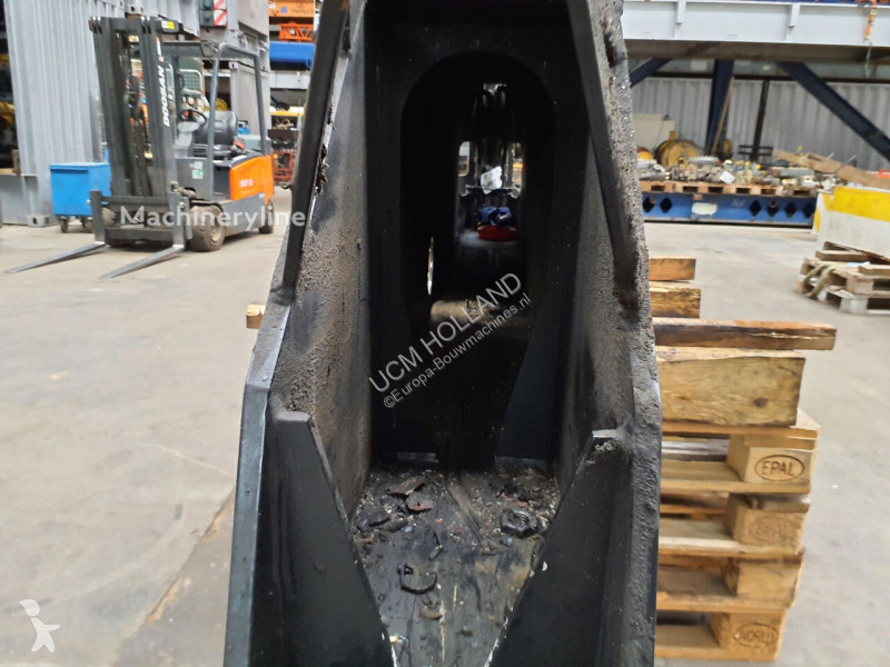 تجهيزات الأشغال العمومية Terex