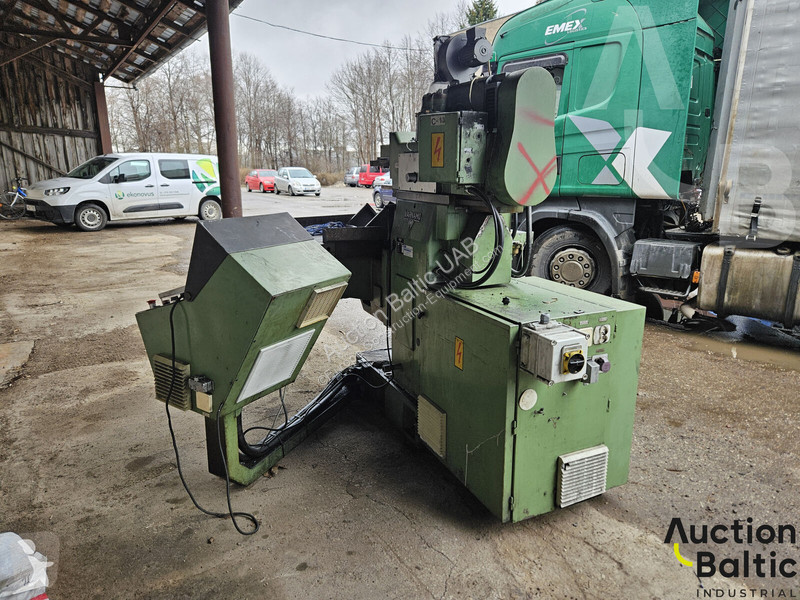 Vybavenie stavebného stroja  Varnamo R-150