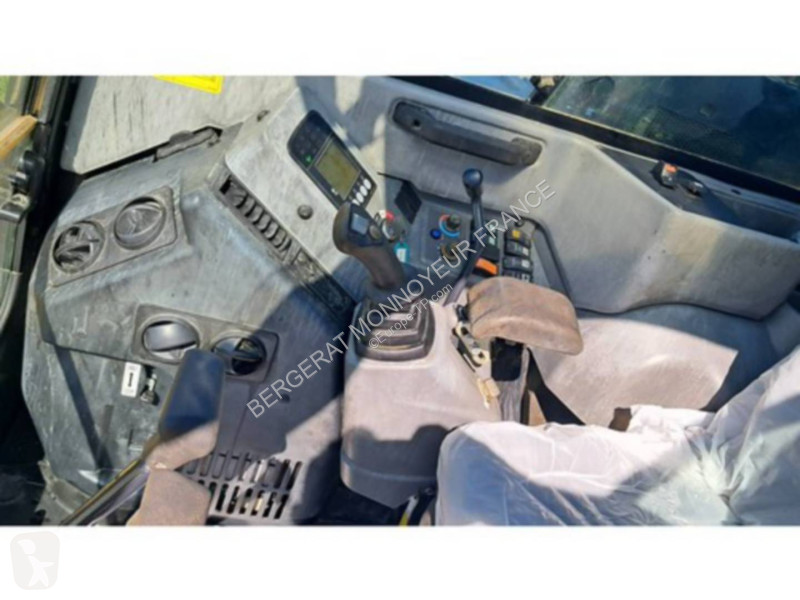 Строително оборудване Yanmar SV100-2 PB