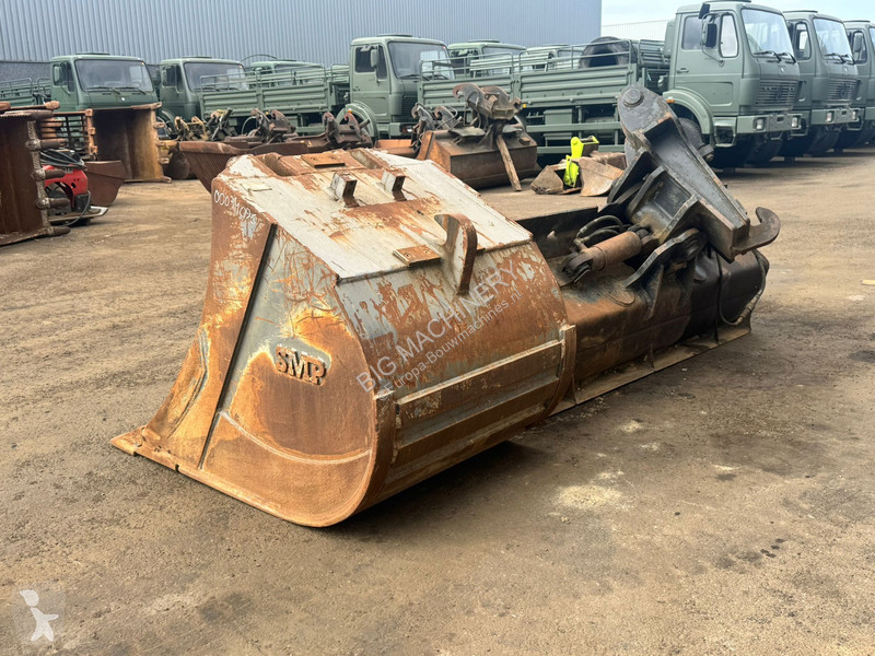Vybavenie stavebného stroja  bucket