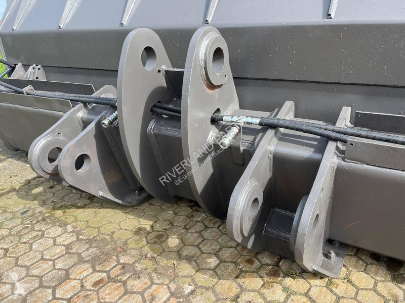 Vybavenie stavebného stroja Volvo L220 high tip...